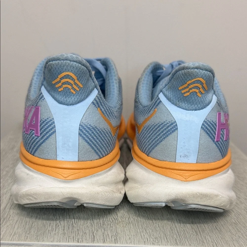 Hoka One One Clifton 9 Women’s Airy Blue and Orange Athletic Shoes Size 11
